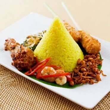 Nasi Kuning (Gele Rijst)