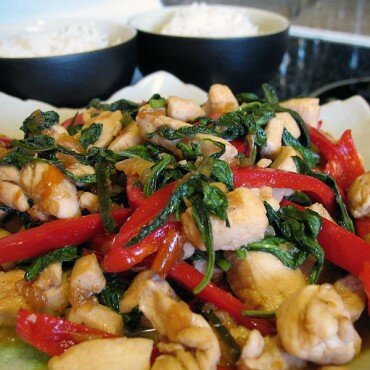 Kip met Thaise Basilicum (Pad Krapow Gai)